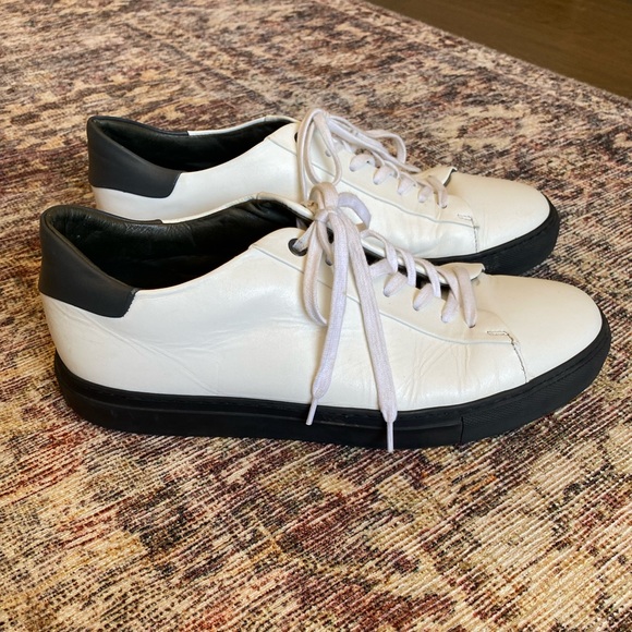 Saks Fifth Avenue white sneaker - Picture 1 of 6